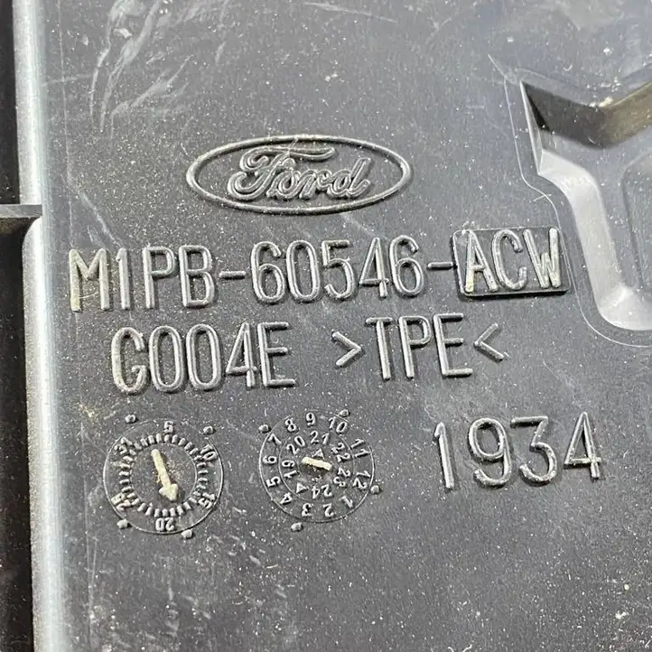 Ford Bronco (2020 - ) M1PB60546ACW Коврик для второго ряда — фото 7
