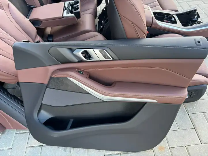 BMW X5 G05 (2018 - ) Комплект салона — фото 7