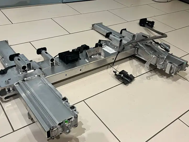 BMW 4 G22 G23 G24 G26 (2020 - ) 7490102 Система защиты от опрокидывания — фото 14
