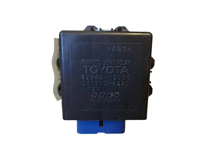 Toyota Corolla Verso AR10 (2004 - 2009)  8281013060 Реле дневных фонарей