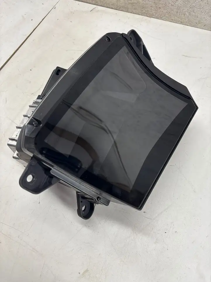 BMW 3 G20 G21 (2019 - )  5A589A601 Экран дисплея вверх