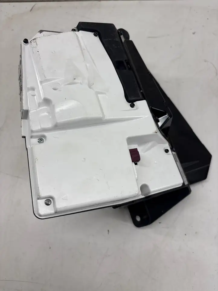 BMW 3 G20 G21 (2019 - )  5A589A601 Экран дисплея вверх