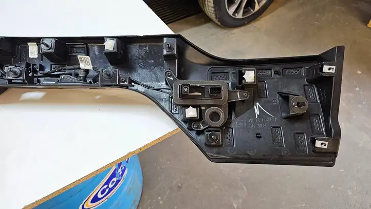 Jeep Grand Cherokee WL (2021 - ) Подсветка номера — фото 9