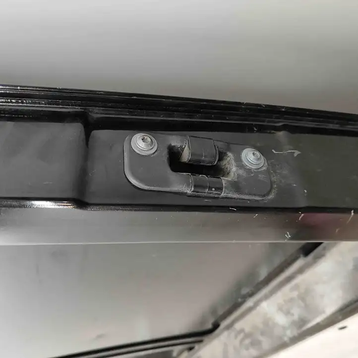 Opel Movano C (2022 - )  95525957 Верхняя петля передней двери