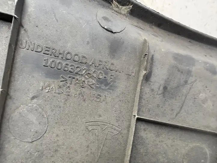 Tesla Model S (2012 - 2016) 102864300B Обшивка бардачка — фото 4