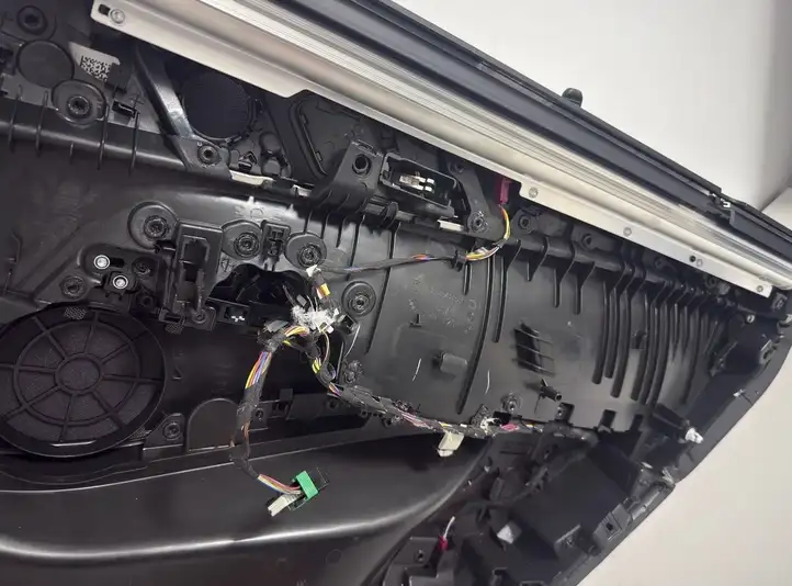 BMW X5 G05 (2018 - ) 86270A00146 Солнцезащитная шторка багажника — фото 6