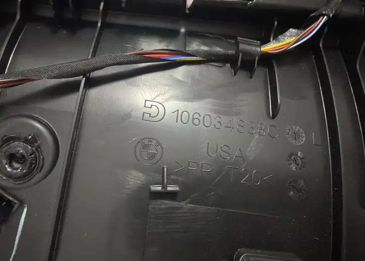 BMW X5 G05 (2018 - ) 86270A00146 Солнцезащитная шторка багажника — фото 7