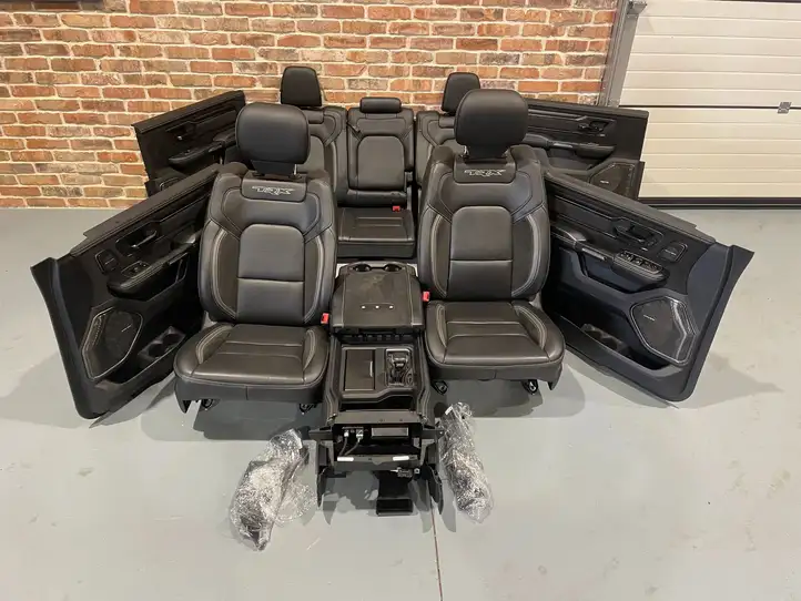 Dodge Ram (2018 - ) Комплект салона — фото 1