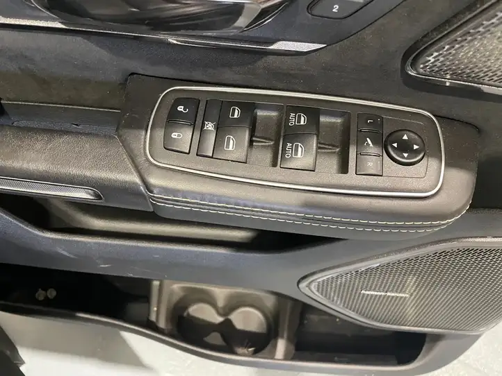 Dodge Ram (2018 - ) Комплект салона — фото 10