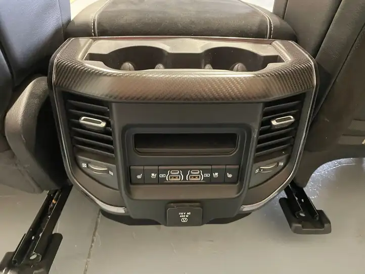 Dodge Ram (2018 - ) Комплект салона — фото 39