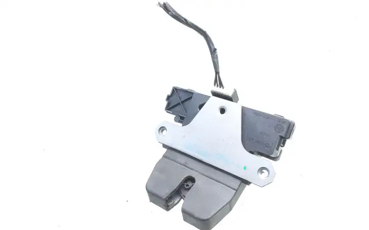 Ford Focus (2005 - 2008)  3M51R442A66CA Замок задней крышки