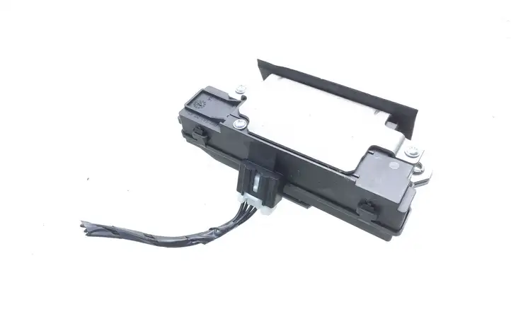 Ford Focus (2005 - 2008)  3M51R442A66CA Замок задней крышки