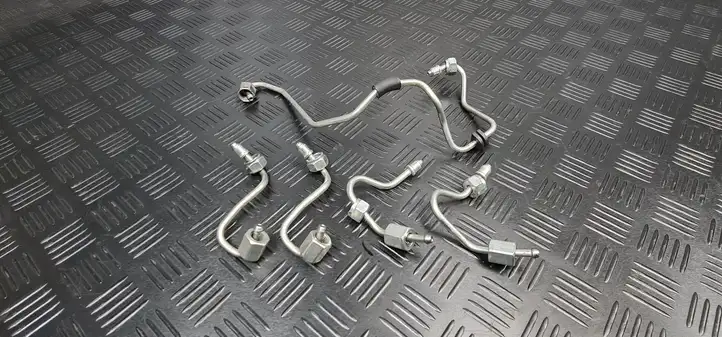 Mini Cooper Countryman R60 (2010 - 2016) Трубка подачи топлива в форсунки — фото 1