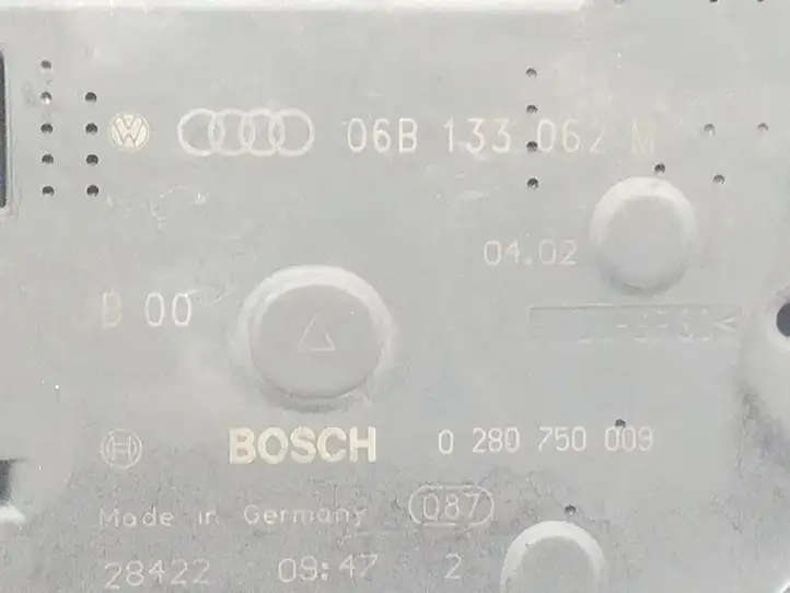 Volkswagen PASSAT B5.5 (2001 - 2005) 06B133062M Дроссельная заслонка — фото 4