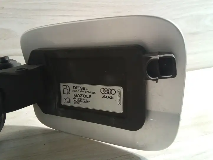 Audi A4 S4 B8 8K (2007 - 2011) Крышка топливного бака — фото 3