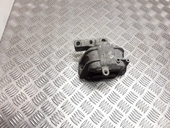 Volkswagen Touran I (2003 - 2010) 1K0199262 Кронштейн двигателя — фото 1