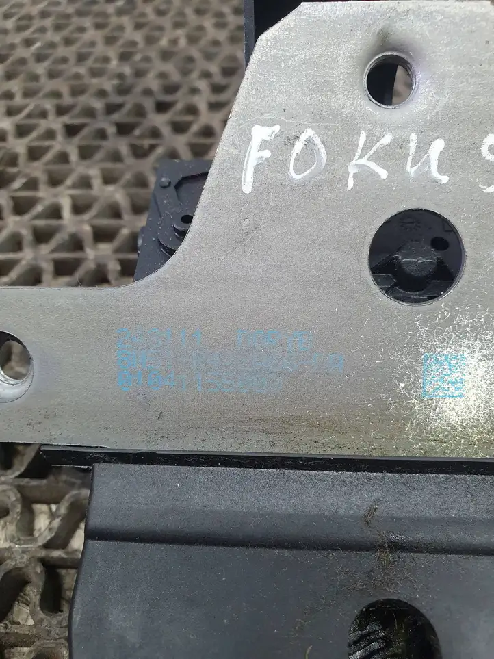 Ford Focus (2011 - 2015) BM51R442A66DA Замок крышки багажника — фото 7