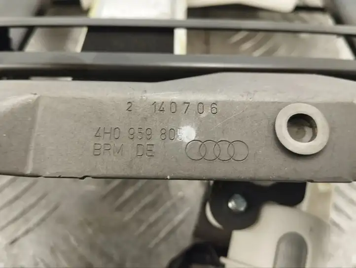 Audi A8 S8 D4 4H (2013 - 2017) 4H0959311A Электродвигатель сиденья — фото 3
