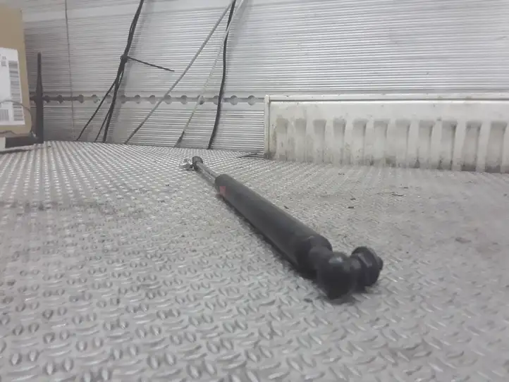 Subaru Justy (2007 - 2011)   Амортизатор задней крышки