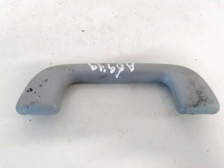 l1020372 Toyota Yaris Rankenėlė priekinė