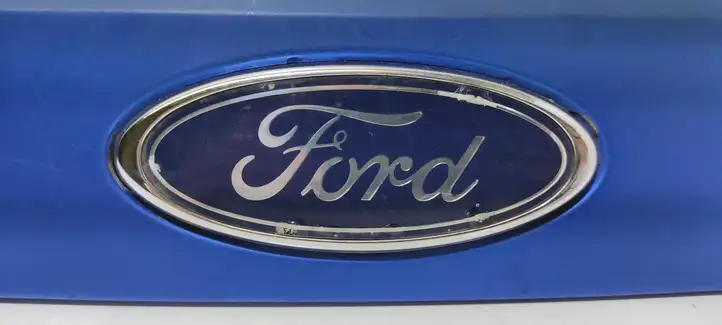 Ford Mondeo Mk III (2000 - 2007) 1S71N43400AE Подсветка номера — фото 4