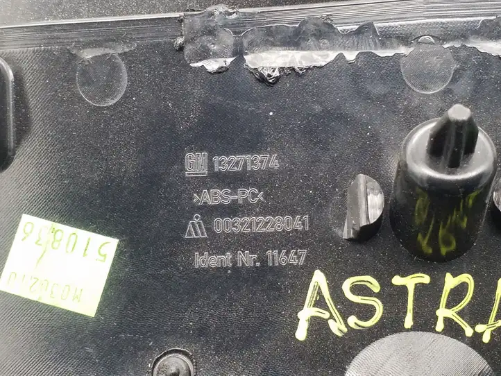 Opel Astra J (2009 - 2012) 13271374 Ручка крышки багажника — фото 4
