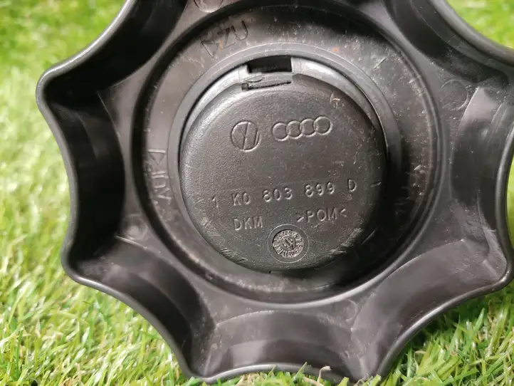 Volkswagen Jetta VI (2011 - 2018) 1K0803899D Болт крепления запасного колеса — фото 2