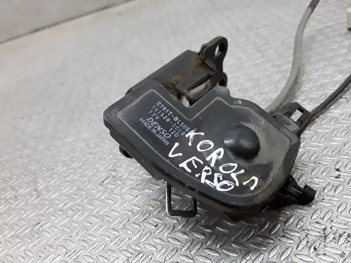Toyota Corolla Verso E121 (2001 - 2004) 1015283000 Замок крышки багажника — фото 2