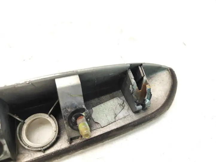 Toyota Corolla E120 E130 (2004 - 2007) 7680102100 Подсветка номера — фото 7