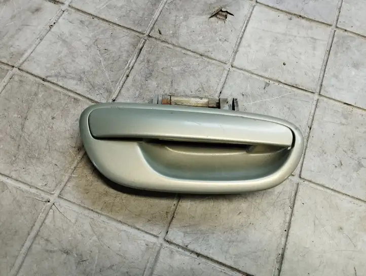 Subaru Outback (2007 - 2009) Наружная ручка задней двери — фото 1