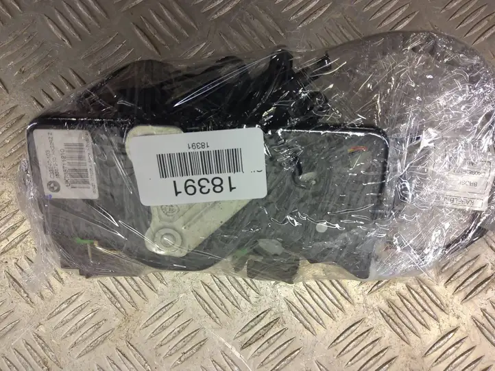 BMW X1 F48 F49 (2015 - 2022) 7357112 Электропривод крышки багажника — фото 6