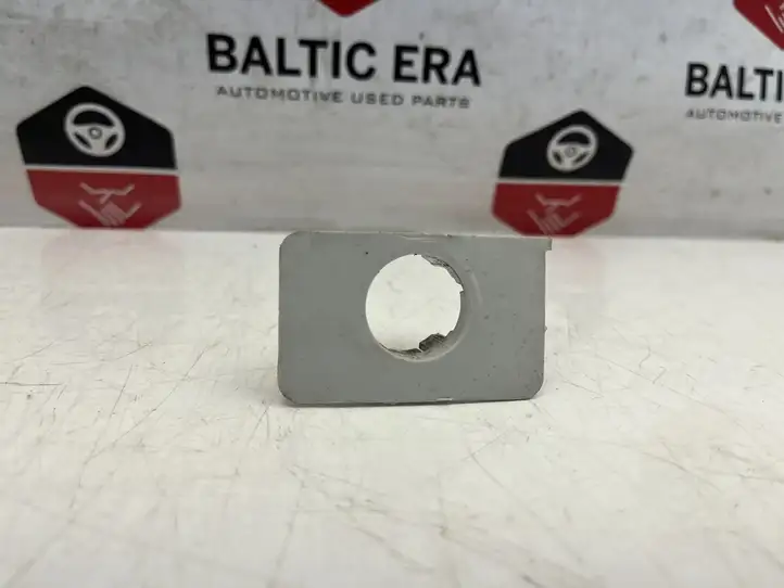 BMW 1 F20 F21 (2011 - 2019) 10833640 Кронштейн заднего датчика парковки — фото 1