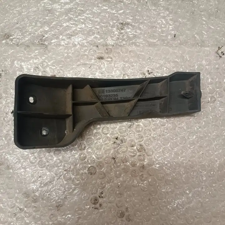 Opel Zafira B (2008 - 2014) 13300747 Кронштейн угловой части бампера — фото 3