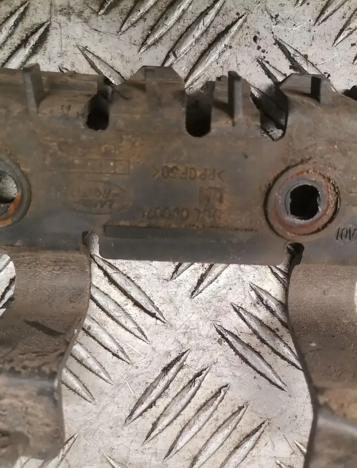 Land Rover Discovery 3 - LR3 (2004 - 2009) Кронштейн угловой части бампера — фото 3