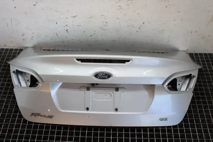 Ford Focus (2019 - ) Крышка багажника — фото 1