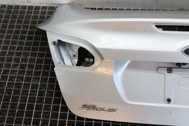 Ford Focus (2019 - ) Крышка багажника — фото 4