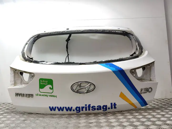 Hyundai i30 (2015 - 2017) Крышка багажника — фото 6