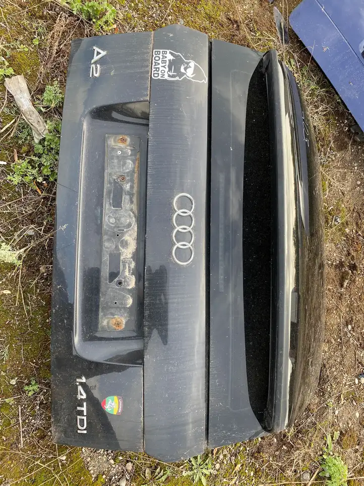 Audi (1999 - 2007) Крышка багажника — фото 2