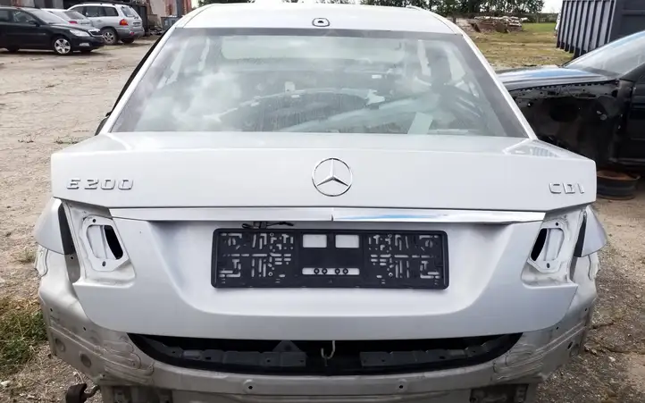 Mercedes-Benz E W212 (2009 - 2016) Крышка багажника — фото 1