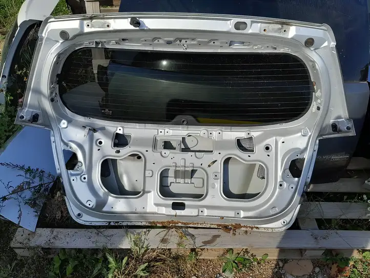 Kia Sorento (2009 - 2014) NOCODE Крышка багажника — фото 6