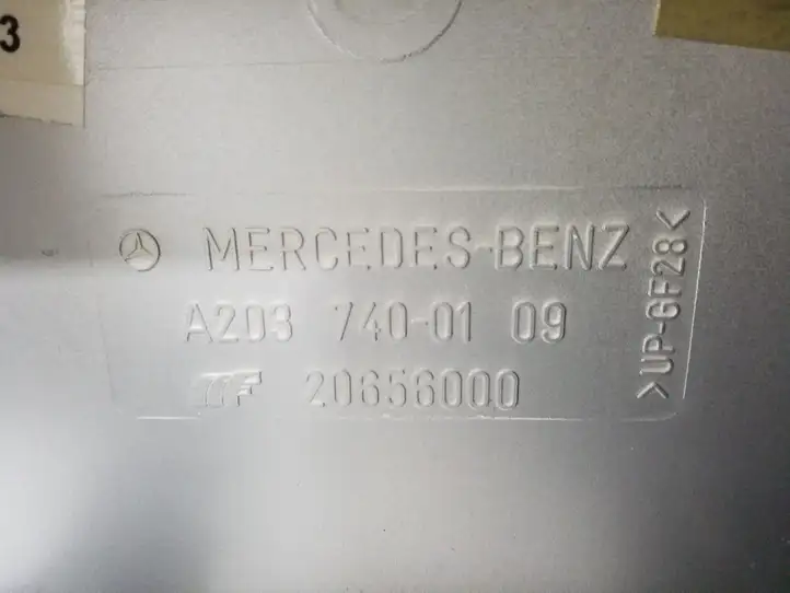 Mercedes-Benz C W203 (2000 - 2007) A2037400109 Крышка багажника — фото 2