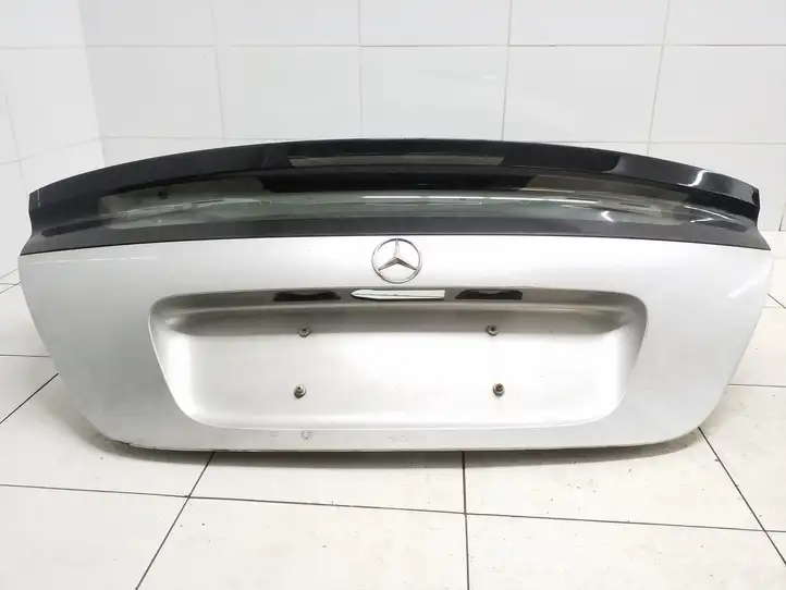 Mercedes-Benz C W203 (2000 - 2007) A2037400109 Крышка багажника — фото 7