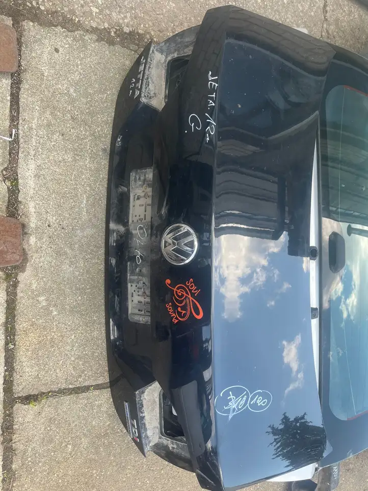 Volkswagen Jetta VI (2011 - 2018) Крышка багажника — фото 1