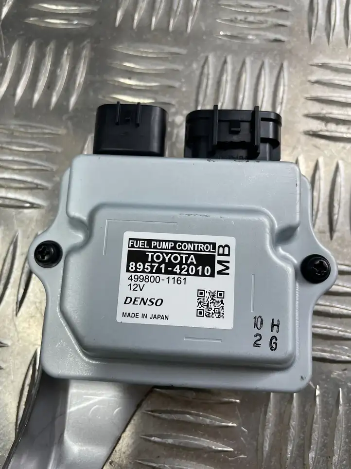 Lexus NX (2021 - ) 89571-42010 Реле измерителя уровня горючего — фото 8