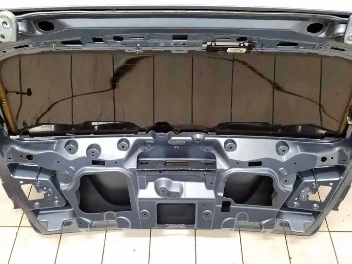 Mercedes-Benz E W212 (2009 - 2016) R2127420010 Крышка багажника — фото 4