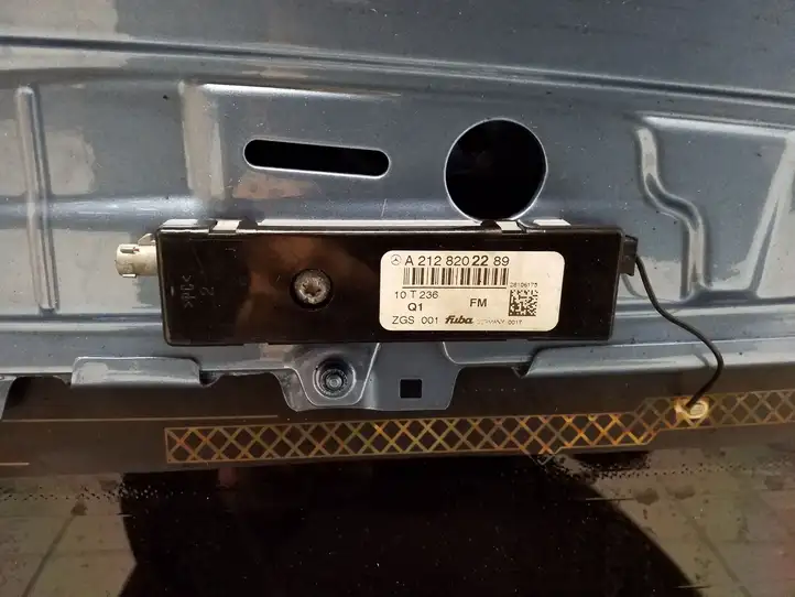Mercedes-Benz E W212 (2009 - 2016) R2127420010 Крышка багажника — фото 5