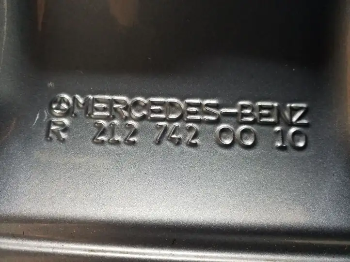 Mercedes-Benz E W212 (2009 - 2016) R2127420010 Крышка багажника — фото 6