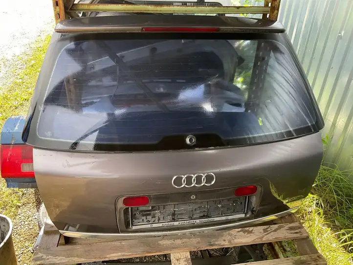 Audi A6 S6 C5 4B (2001 - 2004) Крышка багажника — фото 2