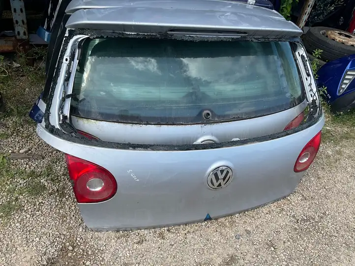 Volkswagen Golf V (2003 - 2009) Крышка багажника — фото 2
