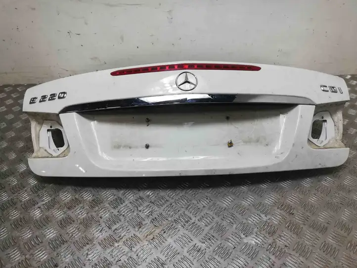 Mercedes-Benz E A207 (2010 - 2017) Крышка багажника — фото 2